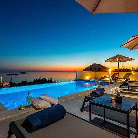 Vila Coastal Bliss *