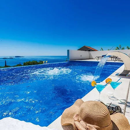 Coastal Bliss Vila *