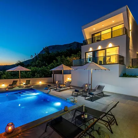 Vila Coastal Bliss *